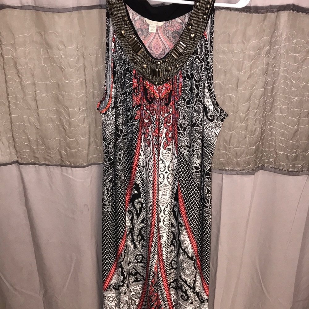 Long sleeveless dress